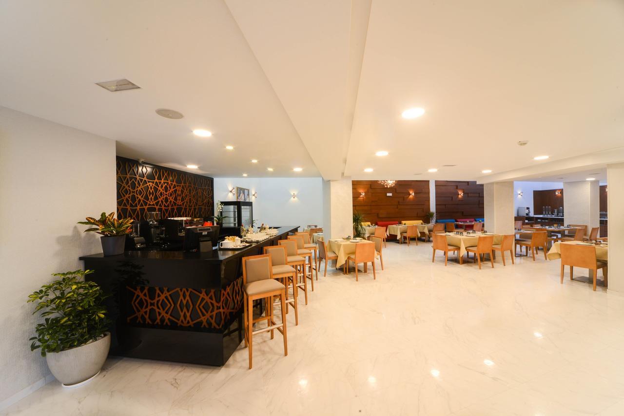 โกลเดน สตาร์ คาซาบลังกา Hotel ภายนอก รูปภาพ